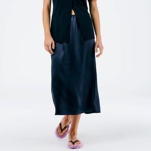 Tibi summer satin slip skirt elastic waist pull on skirt size XL 100% polyester